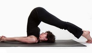 postures de yoga pour affiner l'abdomen