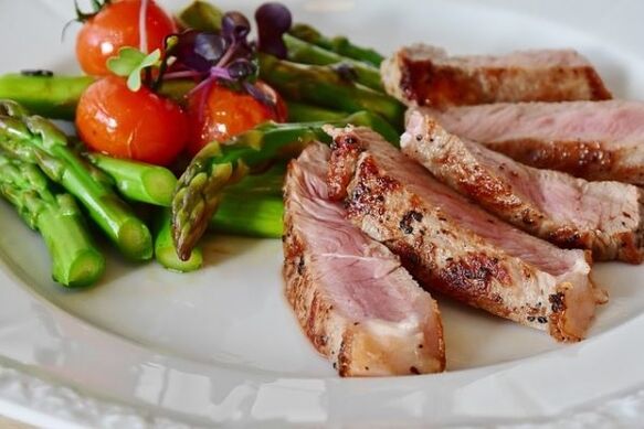 viande avec légumes après ablation de la vésicule biliaire